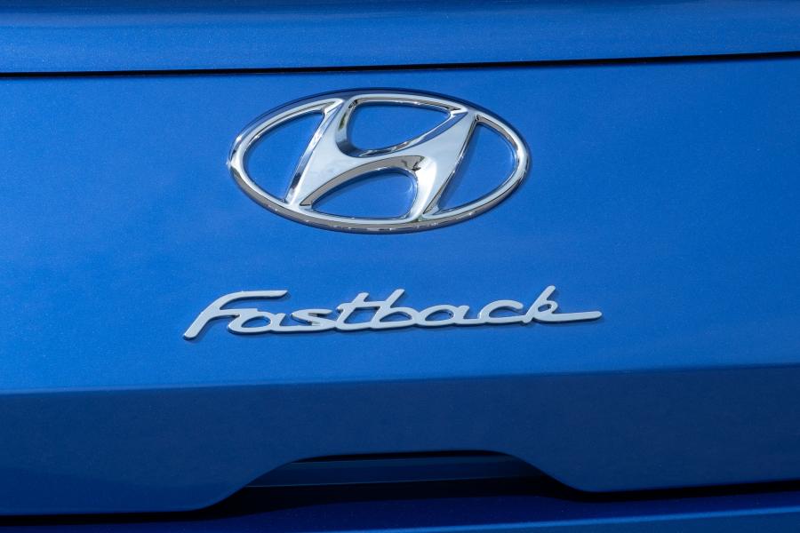 Логотип Hyundai i30 Fastback N Line 2018 года  (WW) (фото 25 из 35)